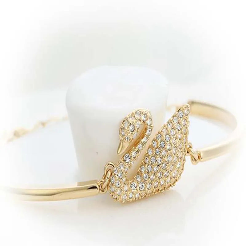 ✨ Rose Gold Swan Bracelet