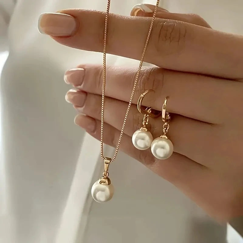 Elegant Pearl Jewelry Set