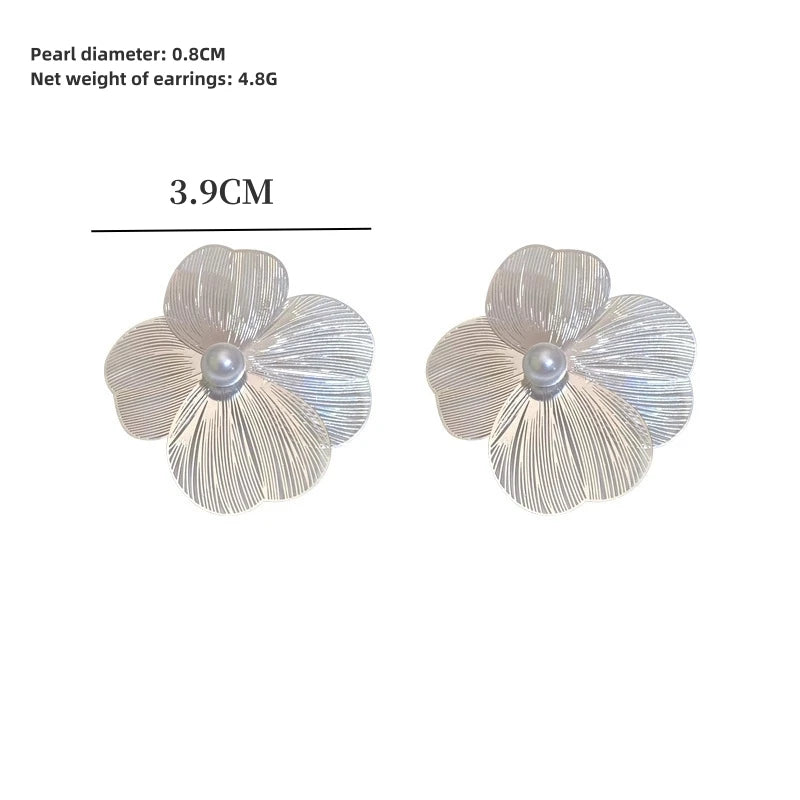 Luxury Pearl Flower Earrings