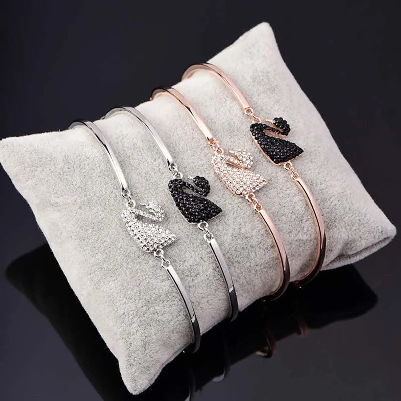 ✨ Rose Gold Swan Bracelet