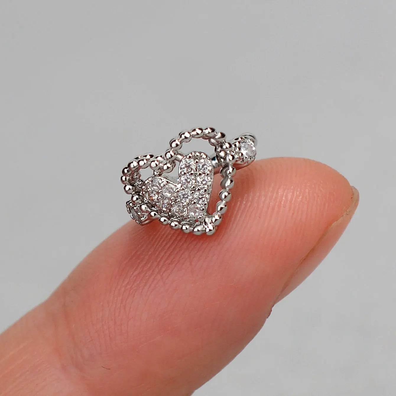 Luxury Zircon Ear Cuff – No Piercing Needed