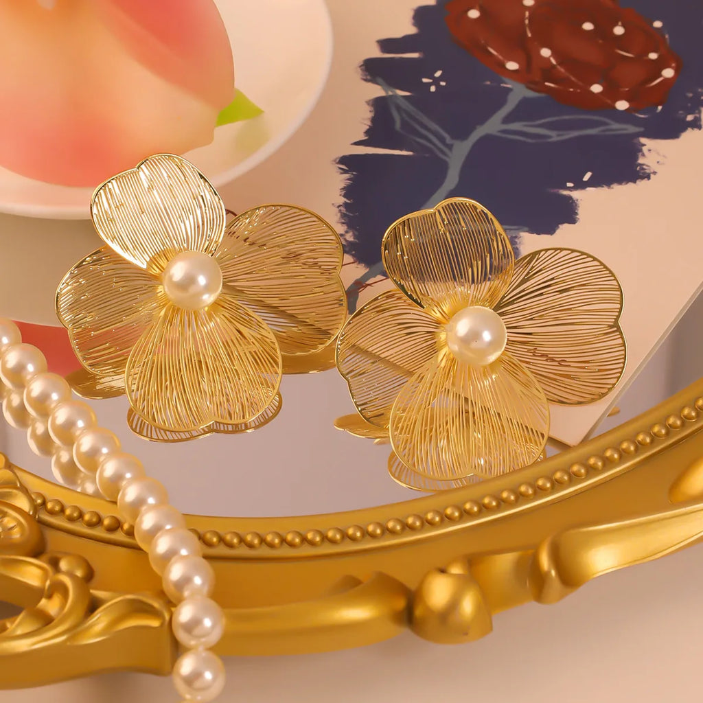 Luxury Pearl Flower Earrings