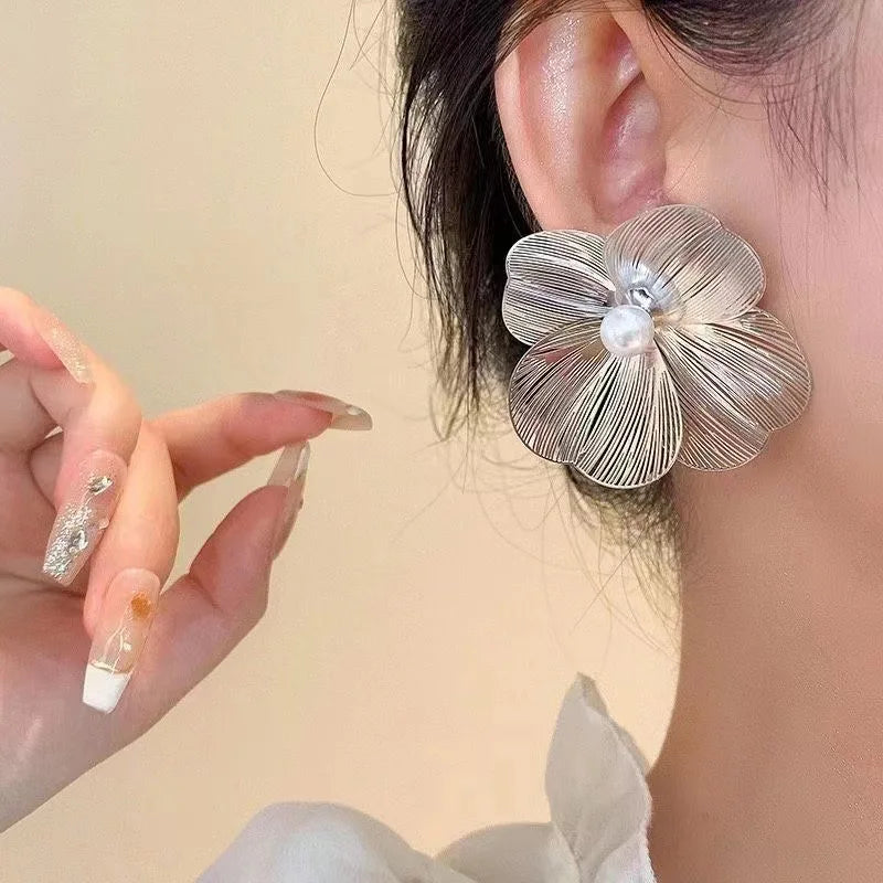 Luxury Pearl Flower Earrings