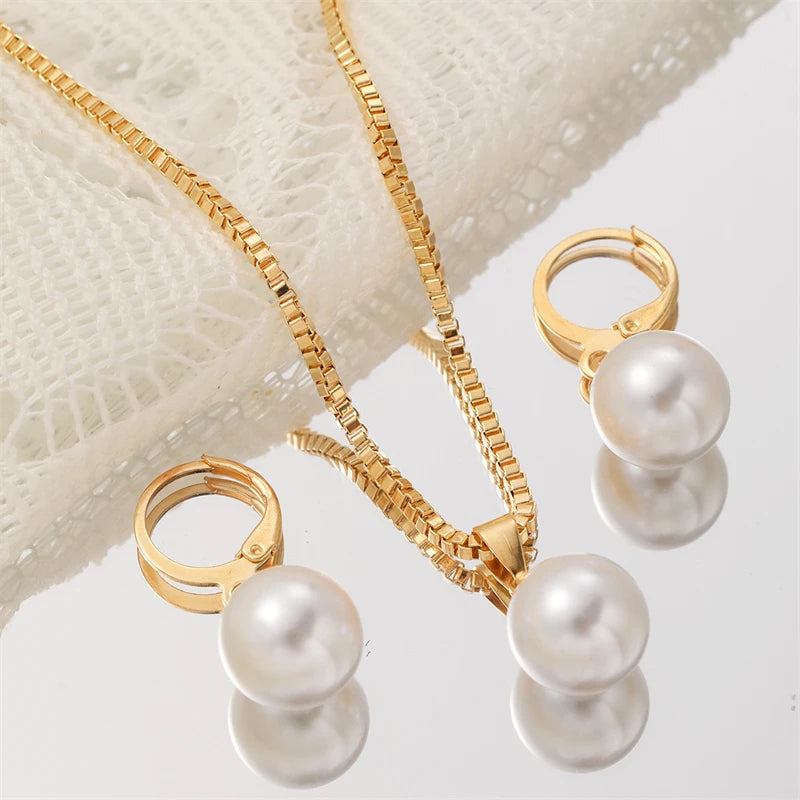 Elegant Pearl Jewelry Set