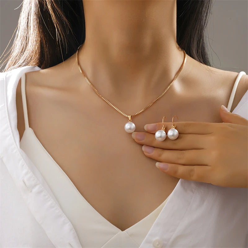 Elegant Pearl Jewelry Set